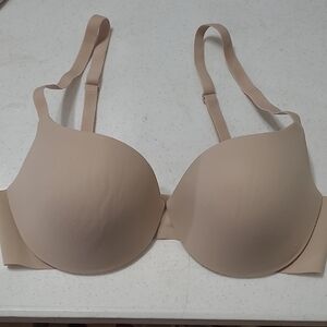 Maidenform Light Beige Underwire Bra size 40C